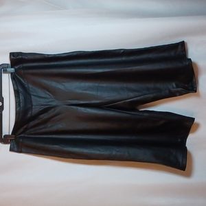Ashley Stewart  Black Spandex wide Leg Crop Pants. Size 16.